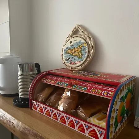 Sikelia-sicilian Bed & Breakfast *