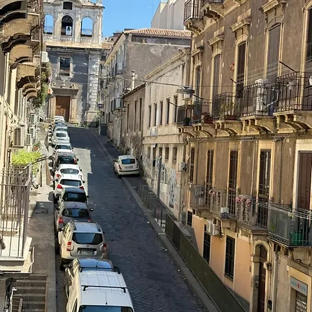 Sikelia-sicilian * Catania